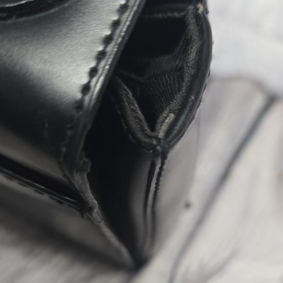 Amanda Smith Vintage Black Mini Bag with Gold Tone Hardware - Picture 13 of 13